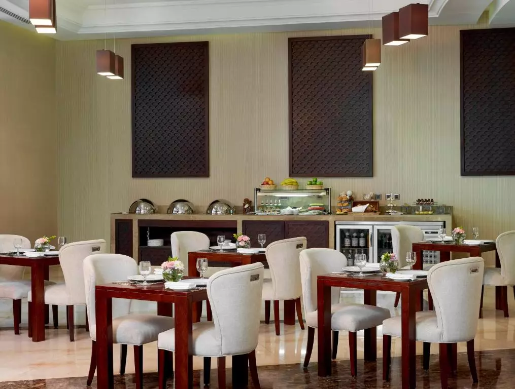 Best Plaza West Bay Hotel